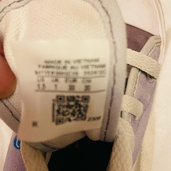 Converse Customizable Chuck Taylor All Star by You! Girls Size 1.5 EUC - Picture 8 of 10